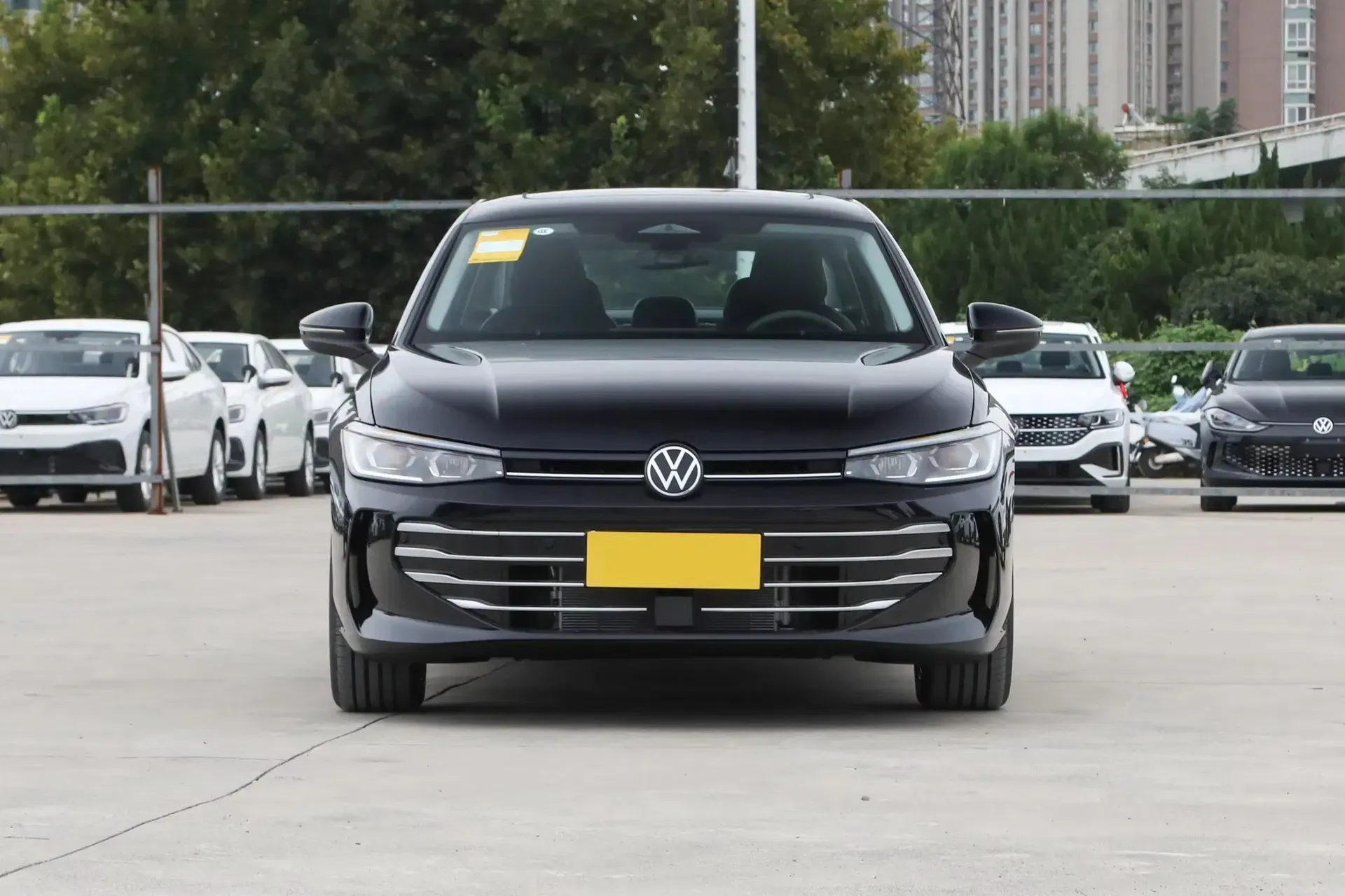 imgi_45_2024-China-New-Petrol-Car-Adult-Passat-PRO-2025-VW-Passat- 2026 Volkswagen Passat PRO 4-Door 5-Seat Sedan– In Stock in China | Best Chinese Cars From China Canada - Image 1