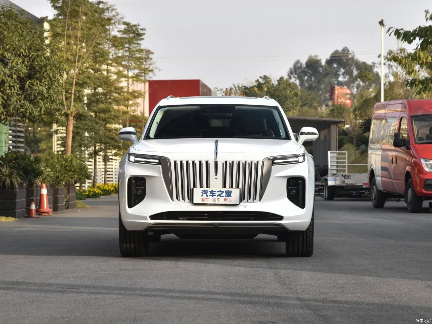 imgi_91_2023-Hongqi-E-HS9-New-Energy-Vehicles 2026 Hongqi E-HS9 New Energy Vehicles– Wholesale Price From China | Chinese Electric Sedan Canada - Image 1